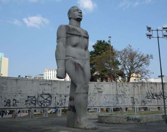 Revitalização praça 19 de Dezembro inicio 11/08/2017